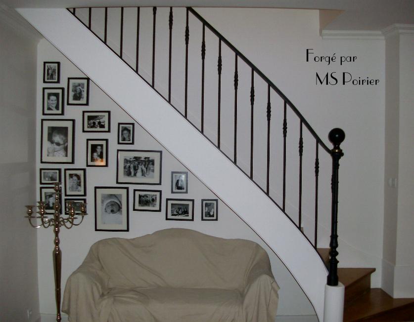 Rampe escalier avec barreaux bagu&eacute;s